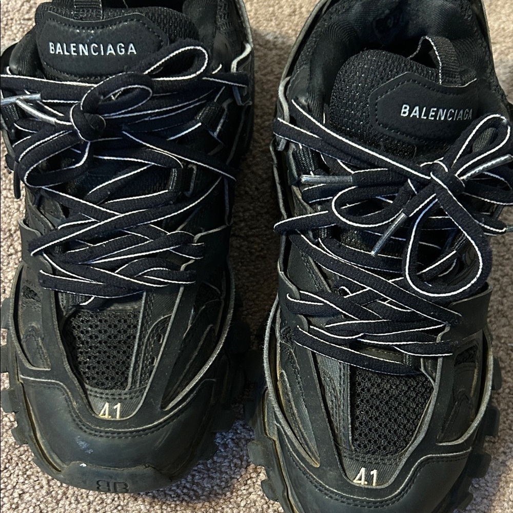 balenciaga track LED